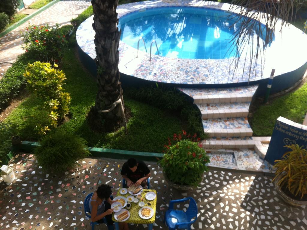 One World Village Guesthouse Bakau Ngoại thất bức ảnh