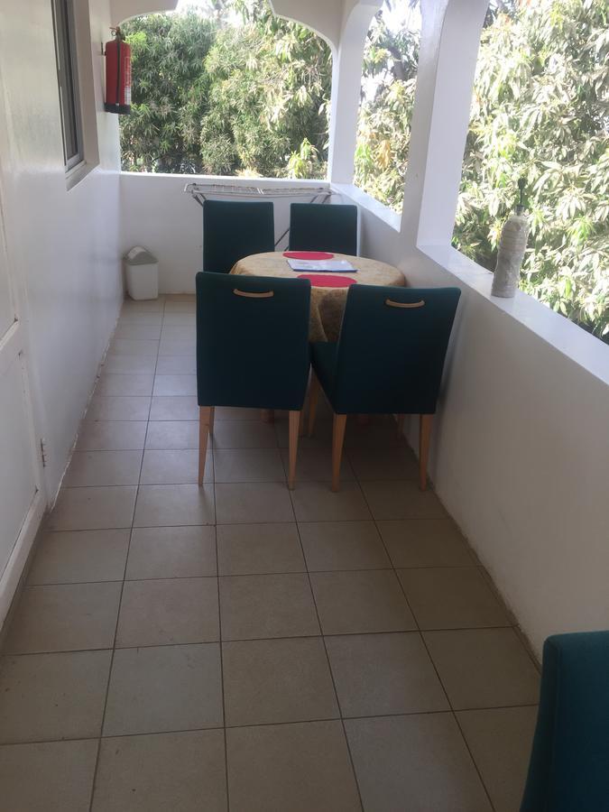 One World Village Guesthouse Bakau Ngoại thất bức ảnh